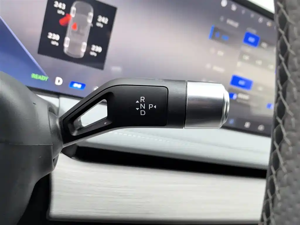 GEELY GALAXY GALAXY E8