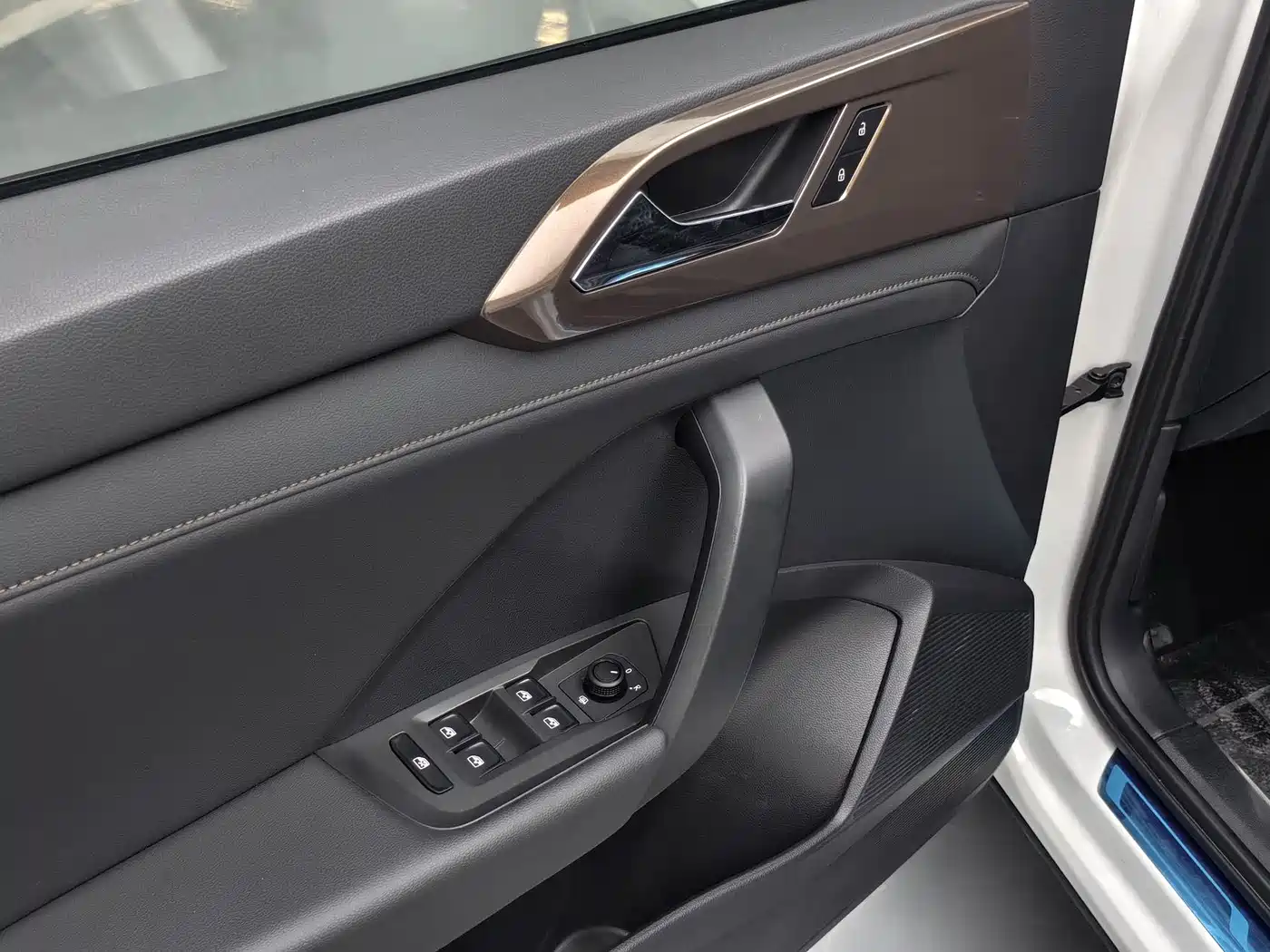 Volkswagen Tharu 2022 280TSI 2WD Comfort фото 12
