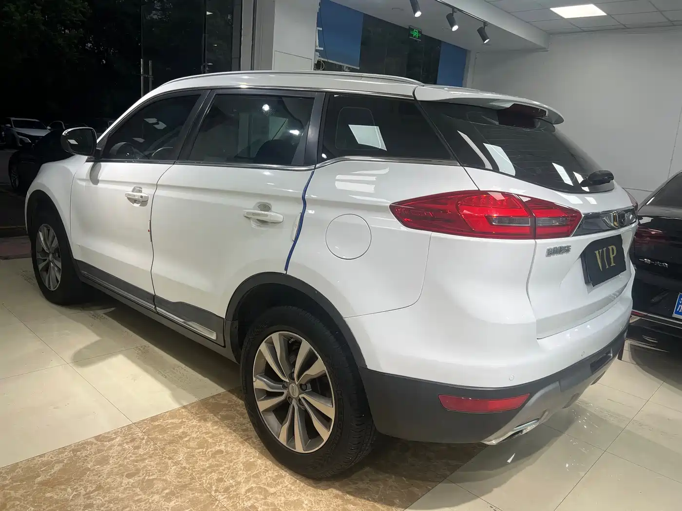 Фото 3 - Geely Boyue