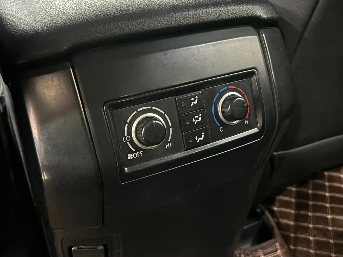 Toyota Prado 2018 3.5L Auto SX фото 16