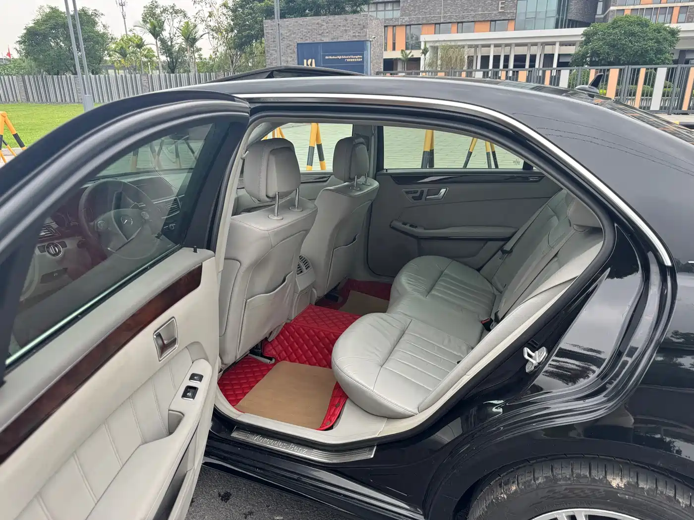 Mercedes-Benz E-Class 2012 E 300 L Fashion Luxury фото 21