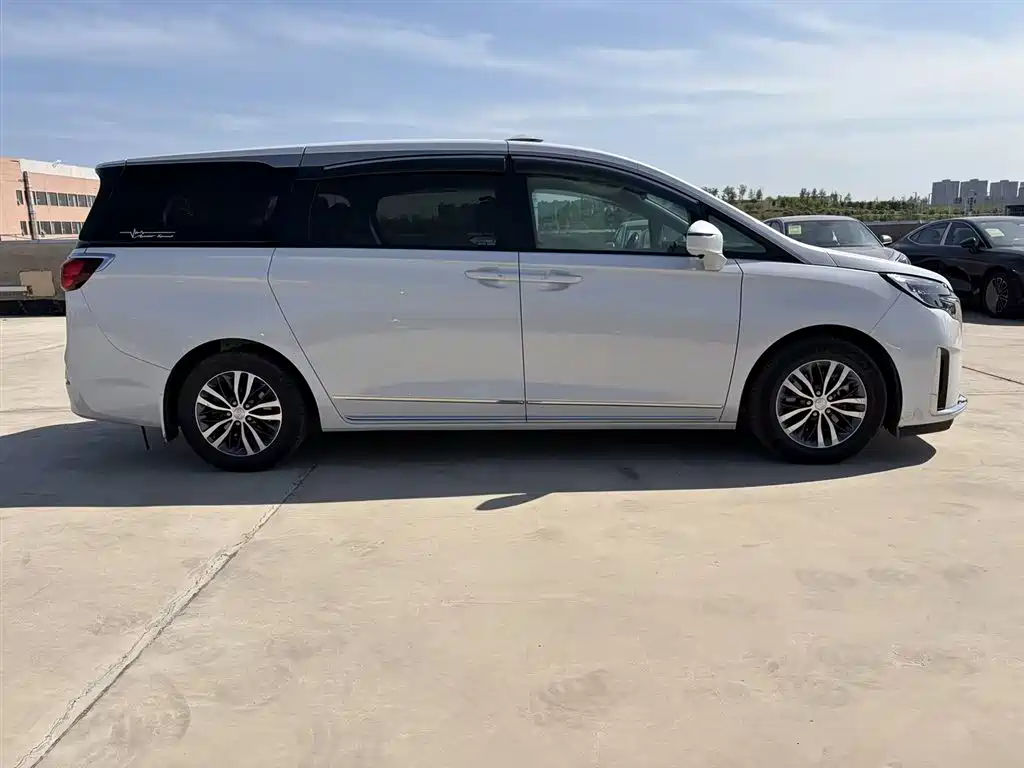 Buick GL8 2023 ES Landmaster Comfort фото 4