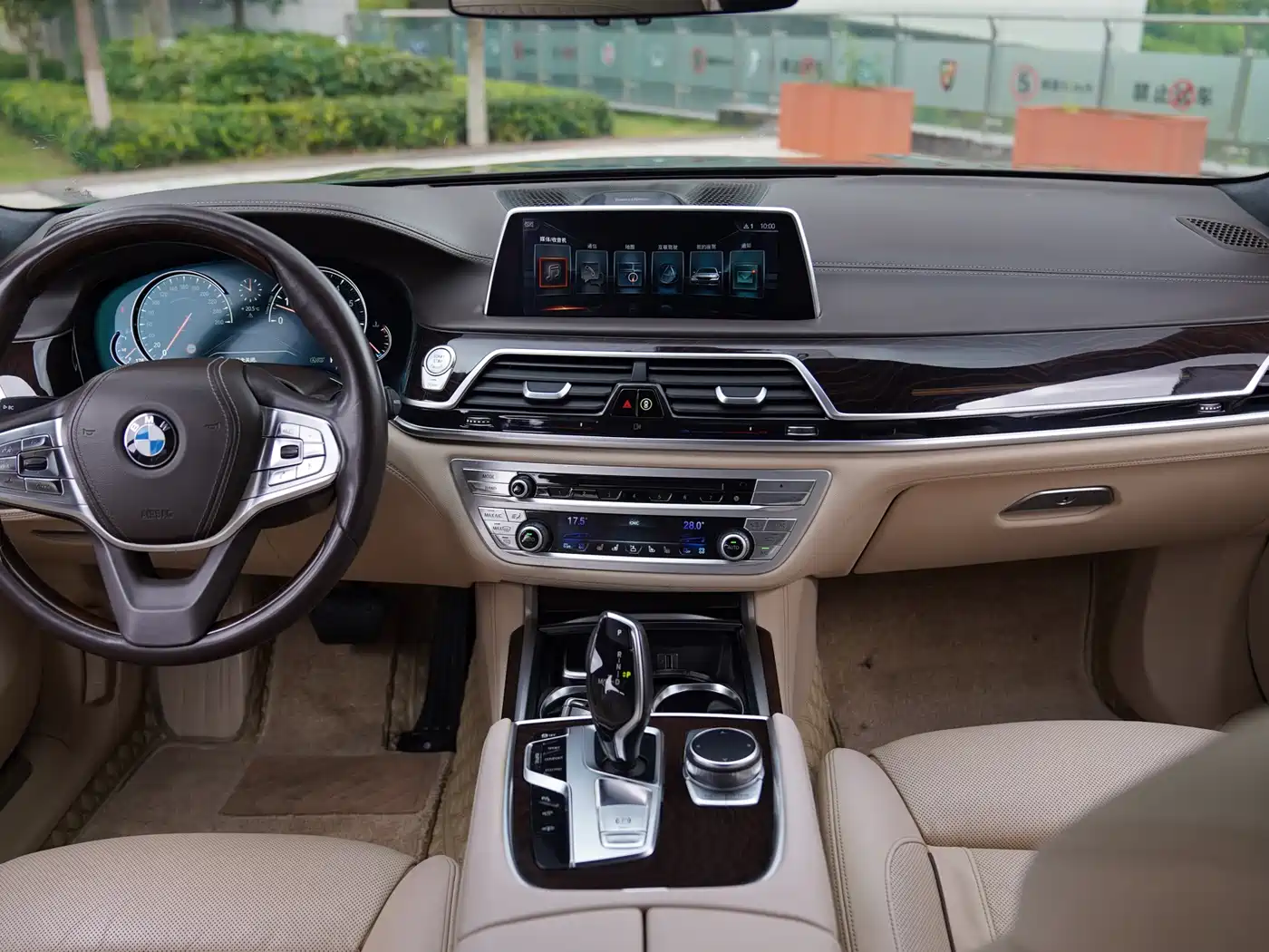 BMW 7 Series 2016 740Li Premium фото 5