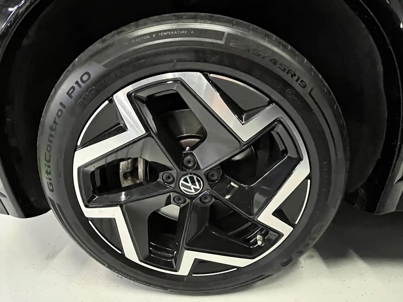 Volkswagen Tiguan L 2024 PRO 380TSI AWD R-Line Intelligent Leader Edition фото 21