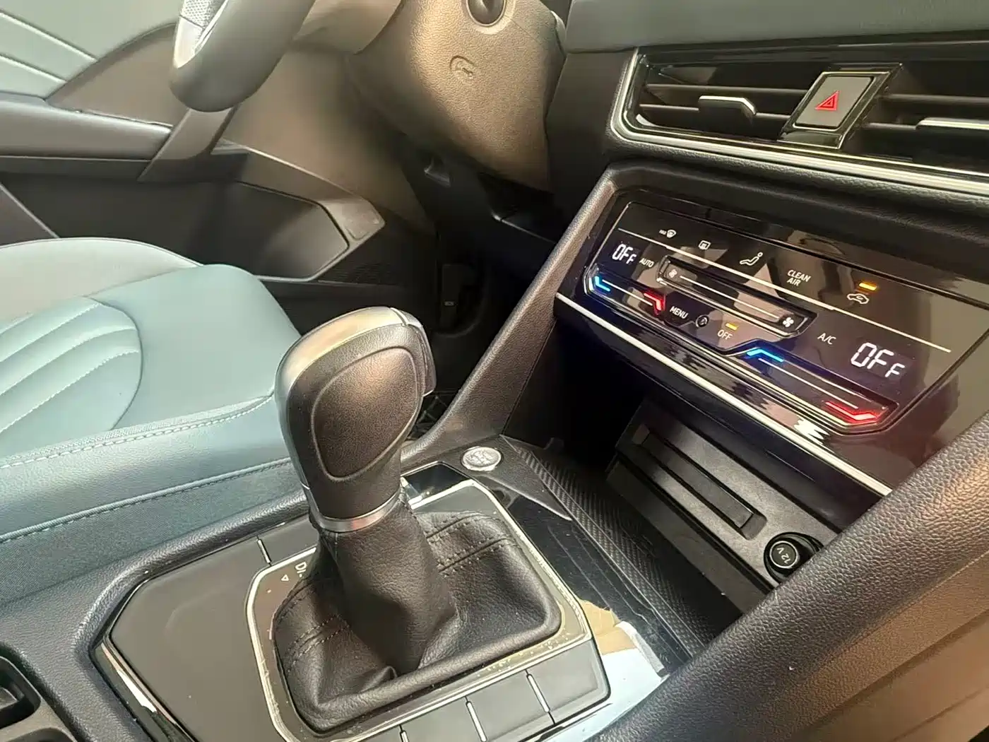 Volkswagen Tharu 2023 300TSI 2WD Bright Moon Edition фото 8