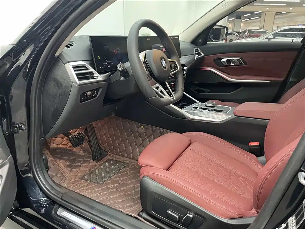 BMW 3 Series 2025 330Li M Sport Night Edition фото 8