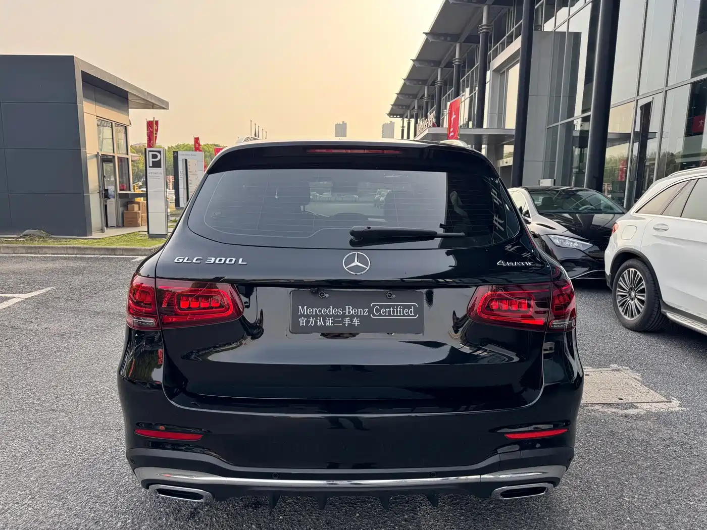 MERCEDES-BENZ GLC
