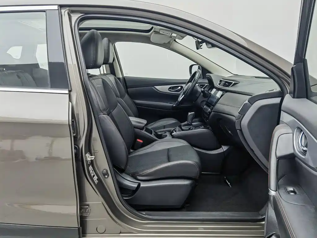 Фото 23 - Nissan Qashqai
