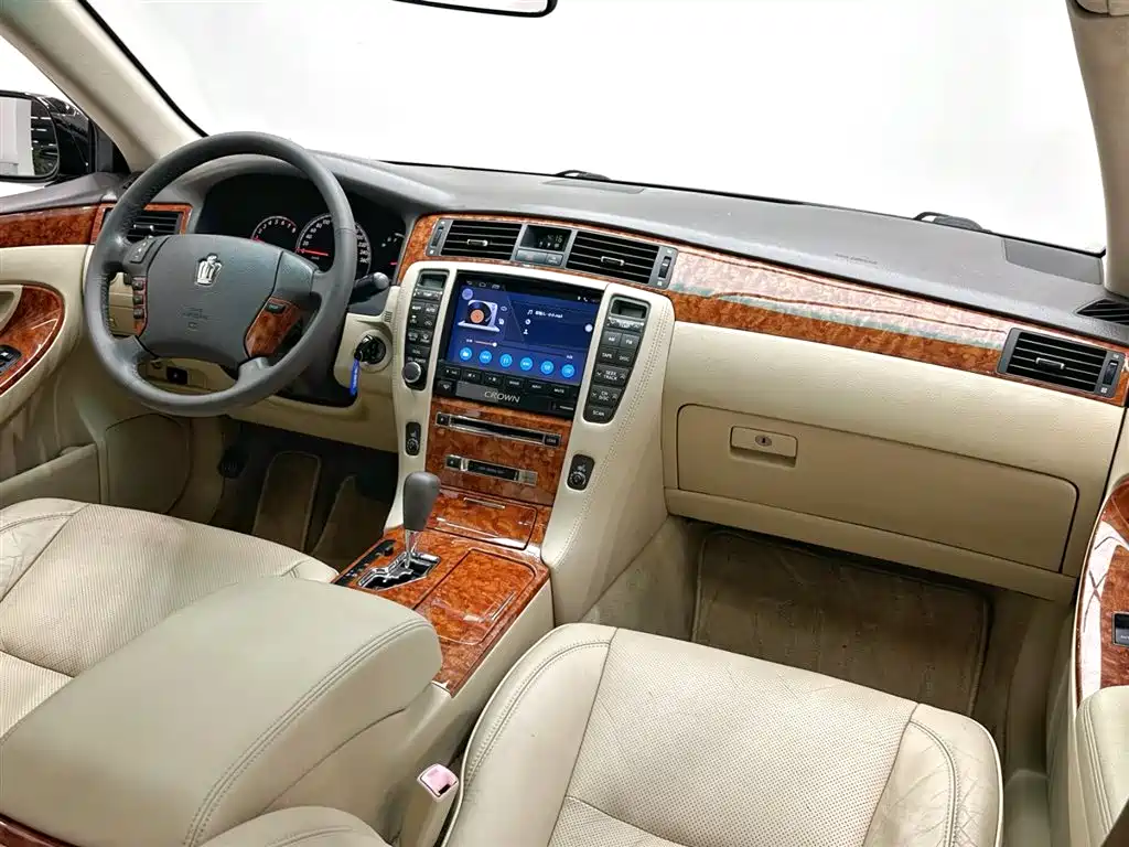 Toyota Crown 2009 2.5L Royal Special Enhanced Edition фото 10