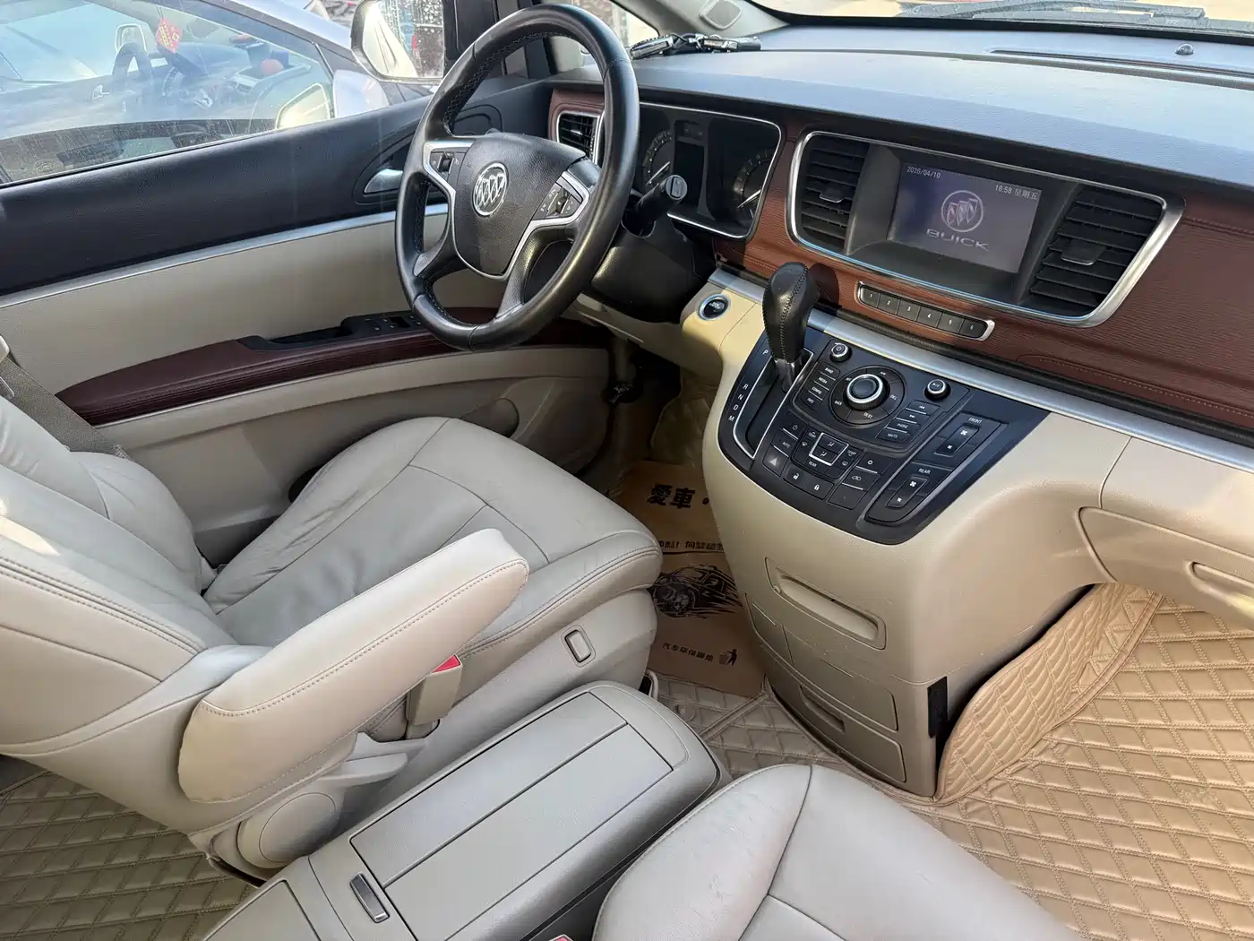 Buick GL8 2014 2.4L LT Luxury Business Executive фото 15