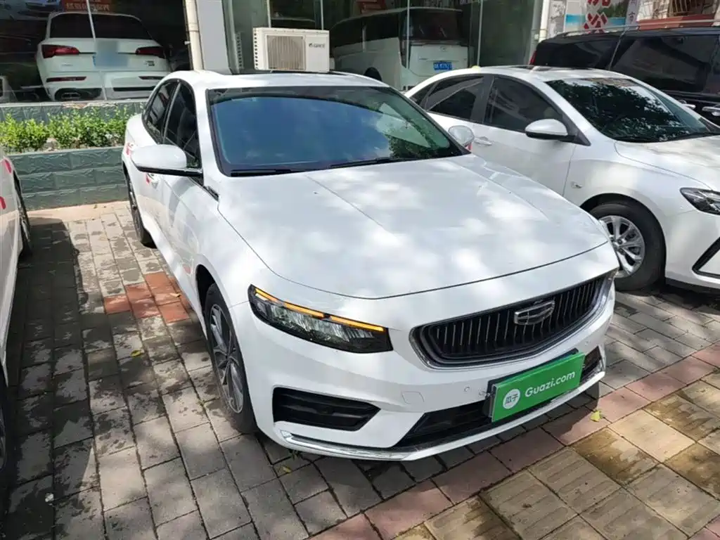 Фото 4 - Geely Preface