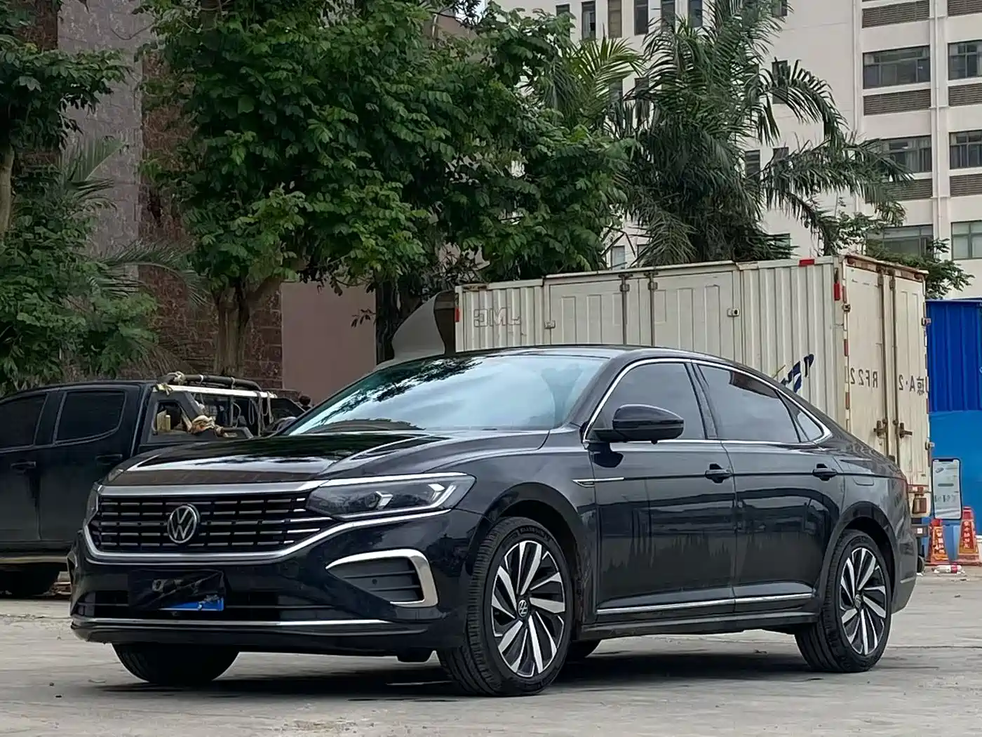 Volkswagen Passat 2024 380TSI Elite Edition фото 10