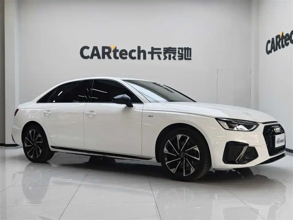 Audi A4L 2023 40 TFSI quattro Luxury Sport фото 3