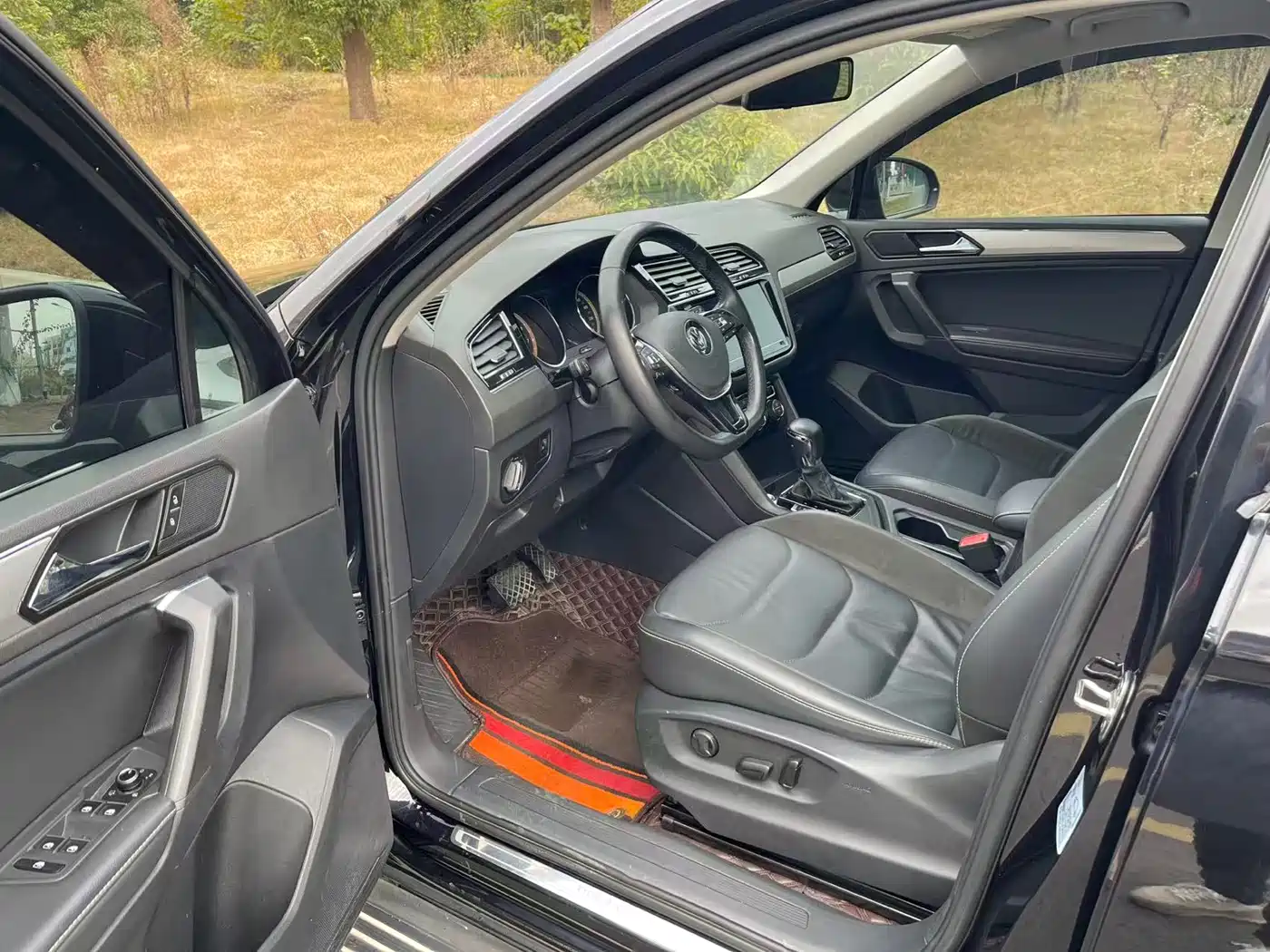 Volkswagen Tiguan L 2019 330TSI Automatic 2WD Panorama Comfort Edition China VI фото 8