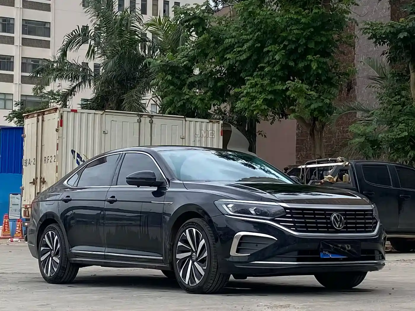 Volkswagen Passat 2024 380TSI Elite Edition фото 12