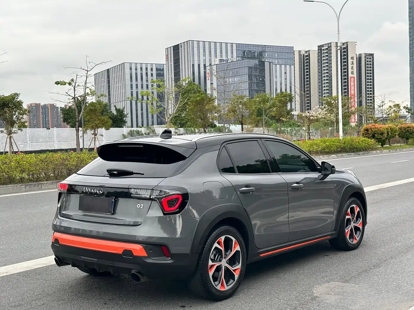 Lynk & Co 02 2018 Model 1.5T DCT 2WD Yao Pro Edition China V фото 4