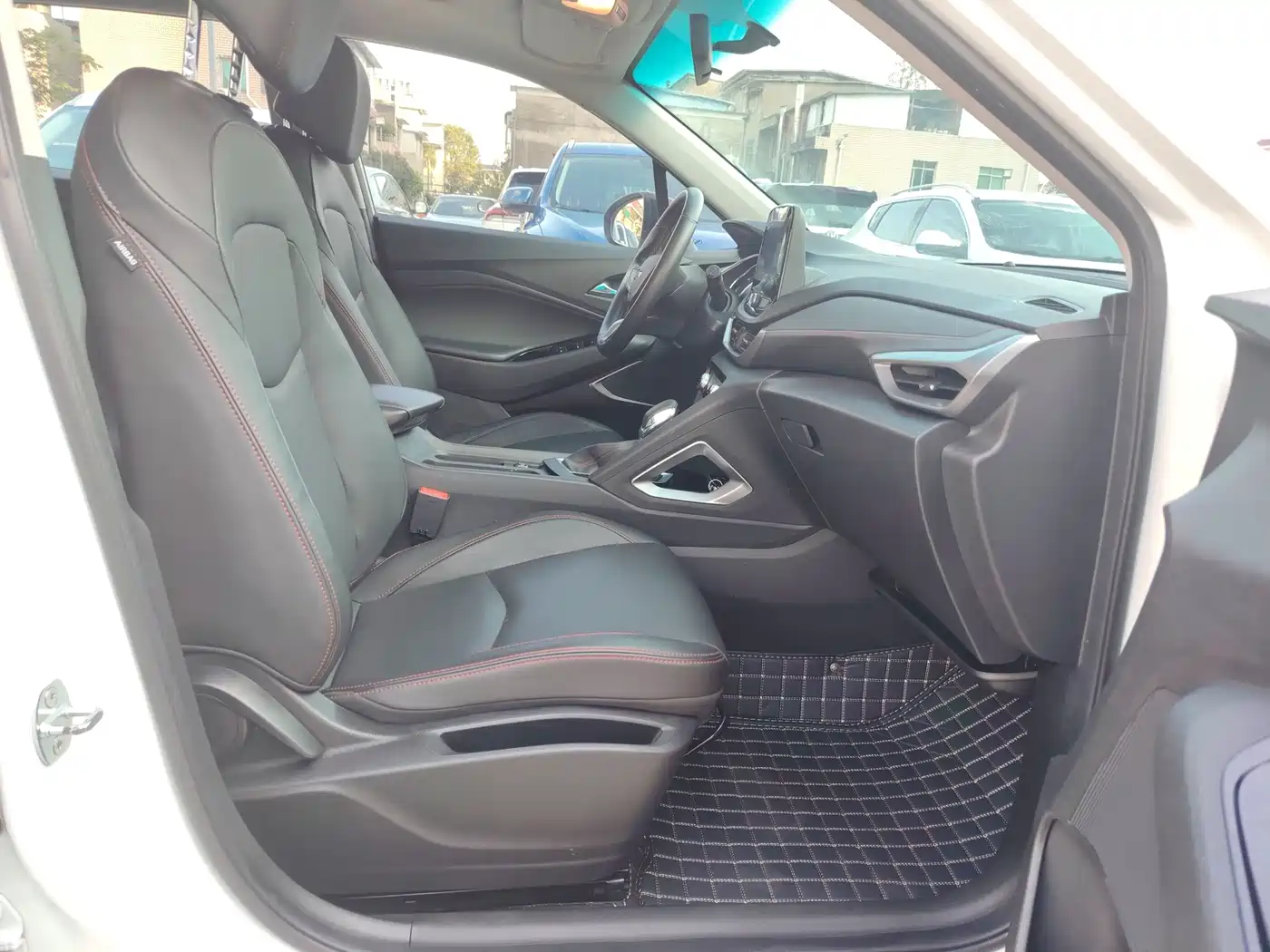 Chevrolet Volando 2023 2020 Mild Hybrid Redline 530T Automatic Premium Edition (5+2 seater)