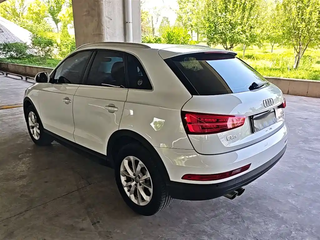 Audi Q3 2018 30th Anniversary Edition 30 TFSI Standard фото 5