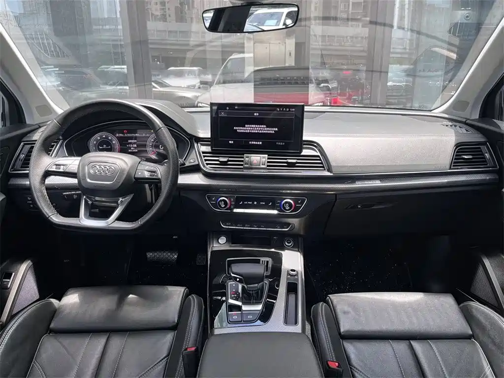 Audi Q5L 2022 45T Luxury Dynamic фото 6