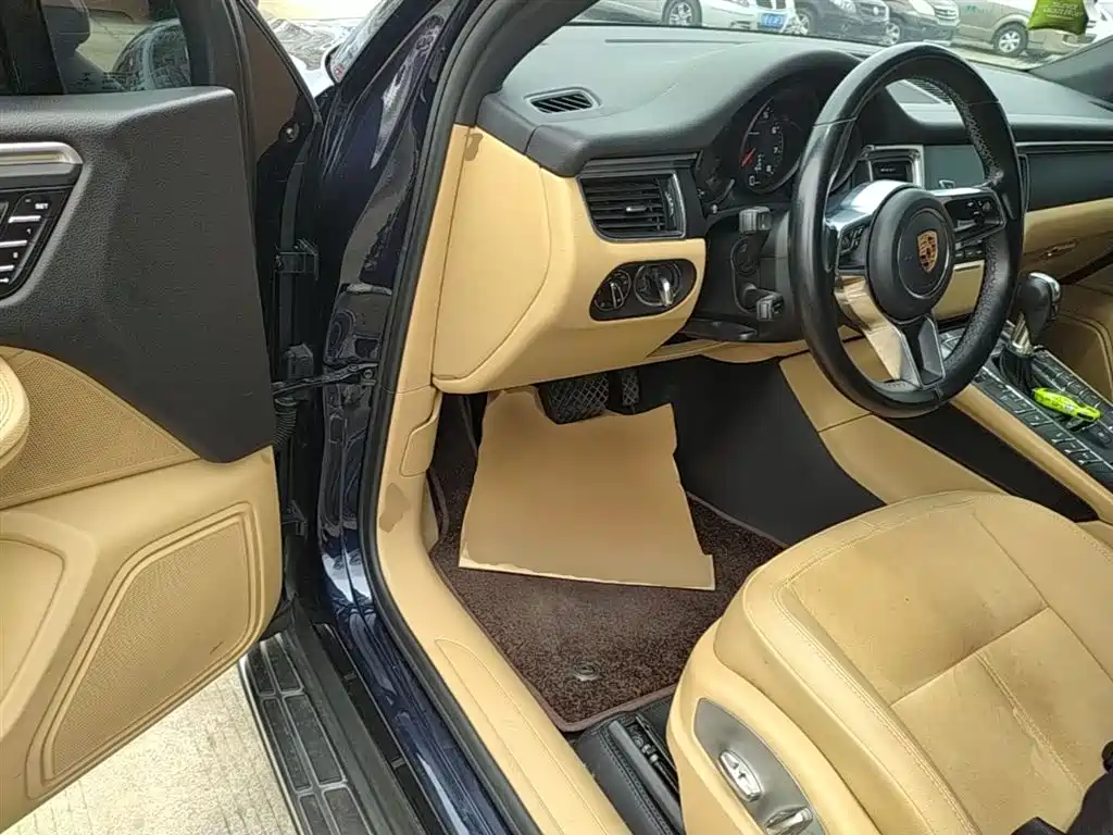 Porsche Macan 2017 Macan 2.0T фото 16