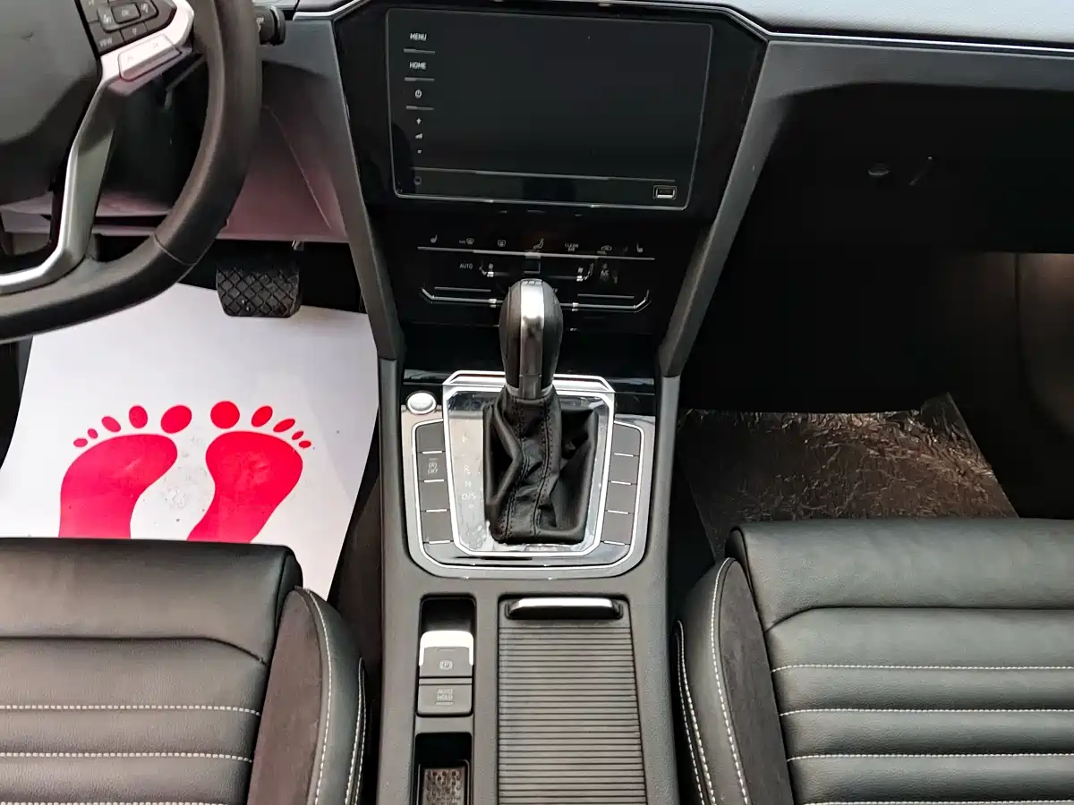 Volkswagen Magotan 2020 330TSI DSG Leading фото 12
