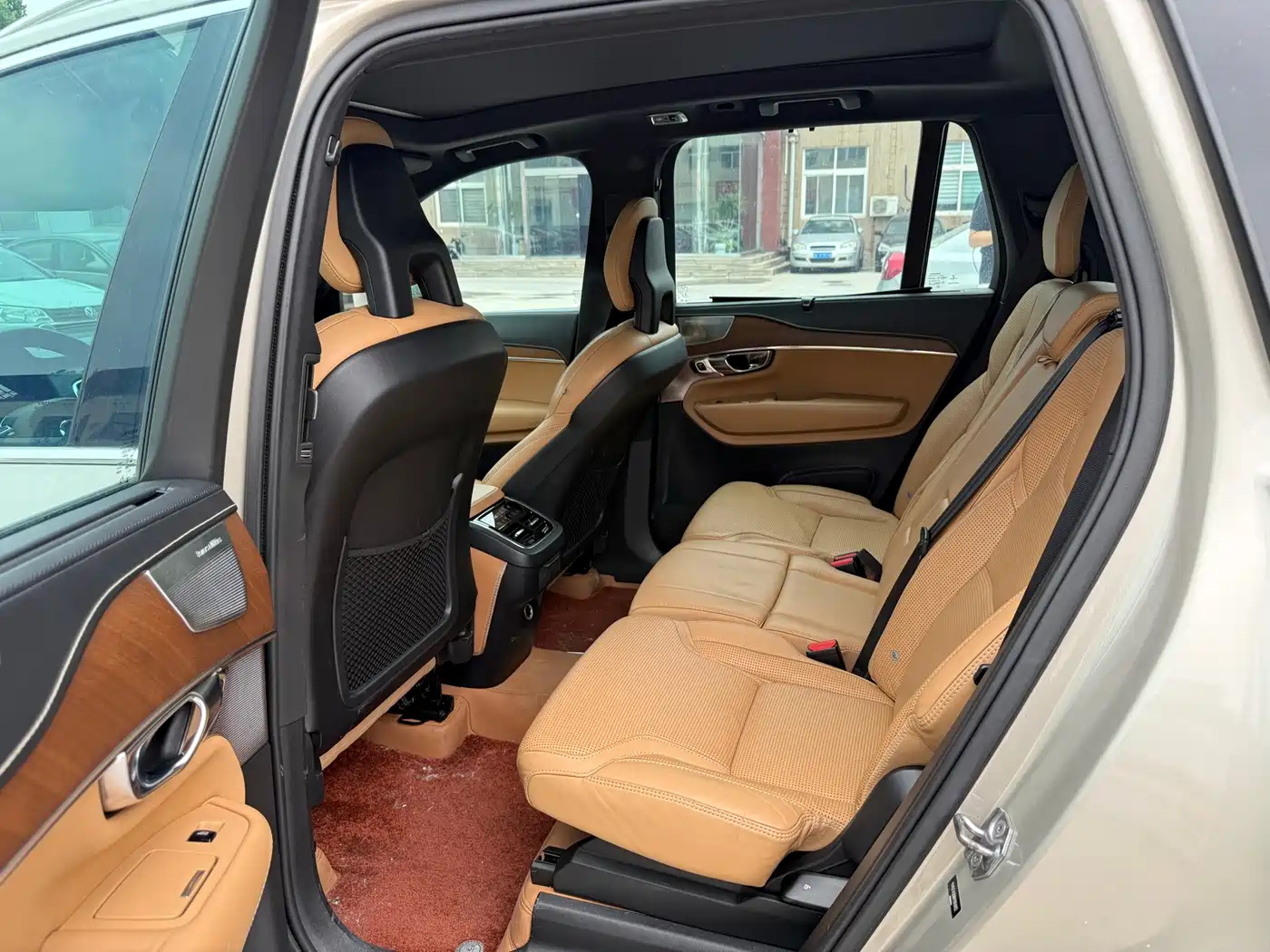Фото 5 - Volvo XC90
