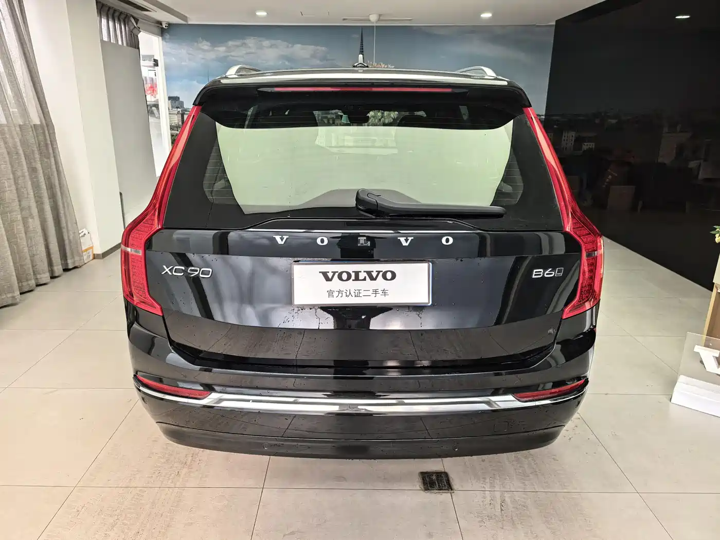 VOLVO XC90