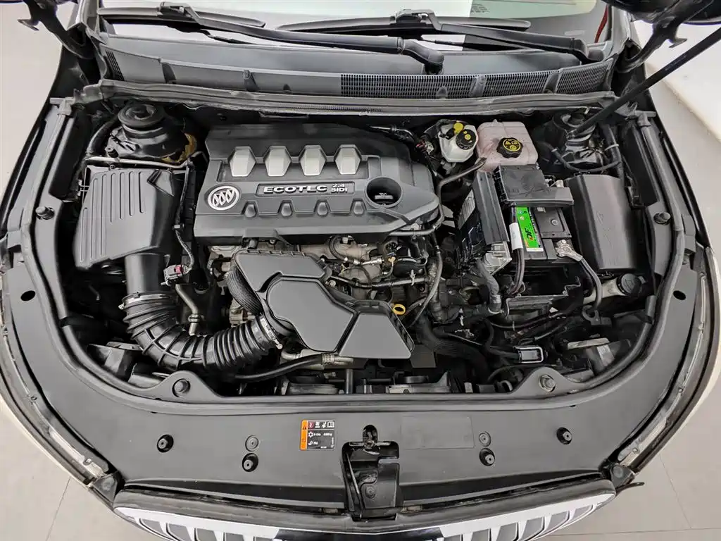 Buick LaCrosse 2012 2.4L SIDI Elegance Edition фото 6