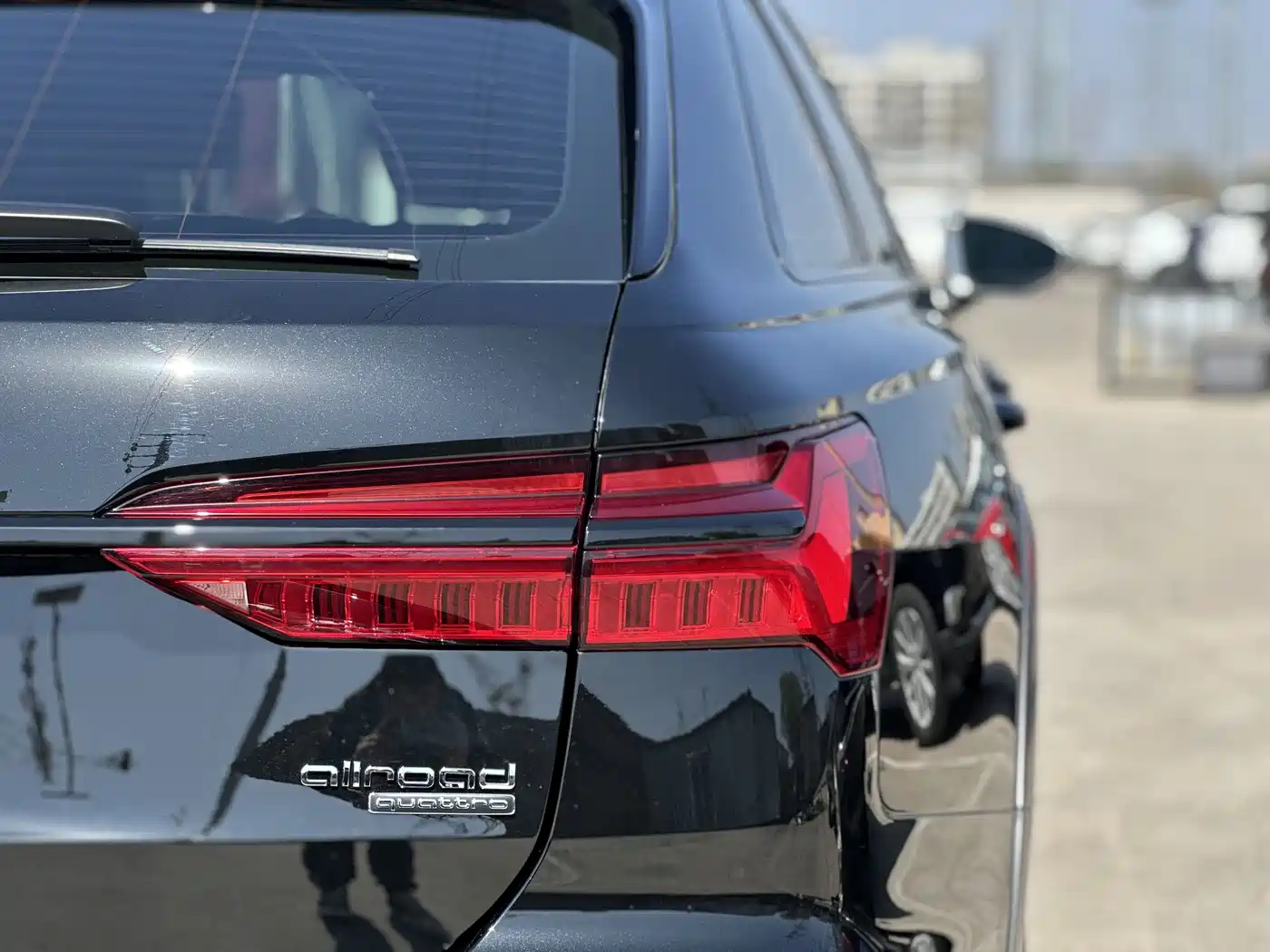 Audi A6 (Import) 2022 allroad quattro Explorer 55 TFSI Premium Off-road фото 32