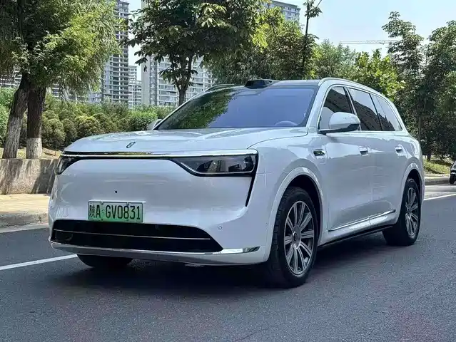 AITO Wenjie AITO M8 2025