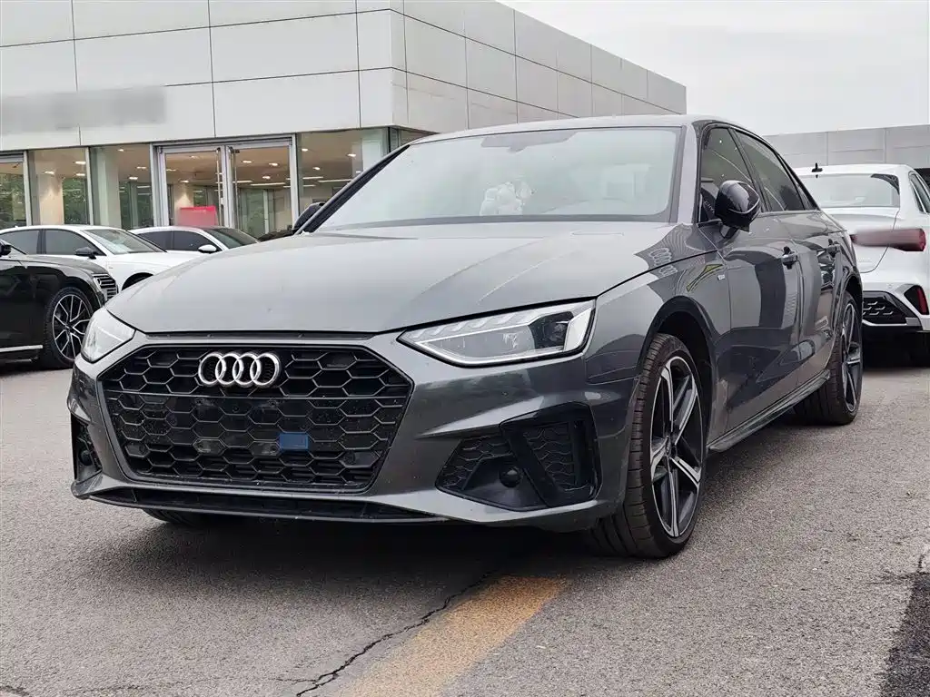 Audi A4L 2024 40 TFSI Luxury Dynamic