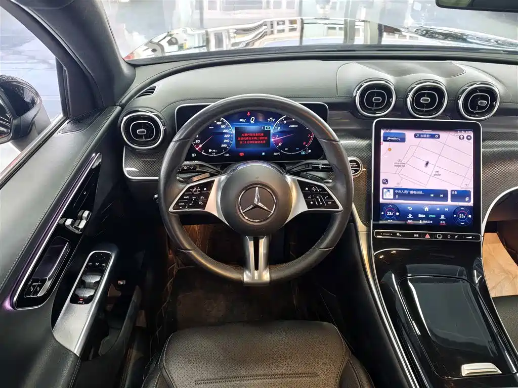 Mercedes-Benz GLC 2023 GLC 260 L 4MATIC Sport 5-seater фото 7