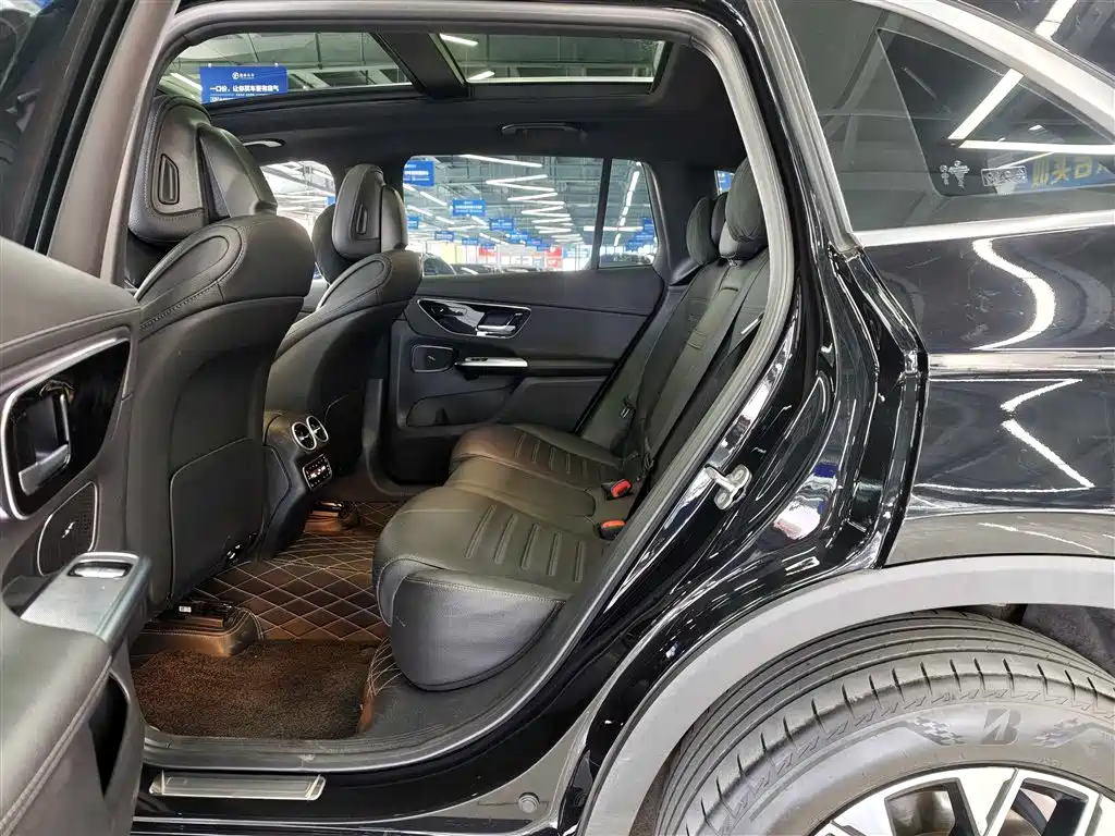 Mercedes-Benz GLC 2023 GLC 260 L 4MATIC Sport 5-seater фото 13