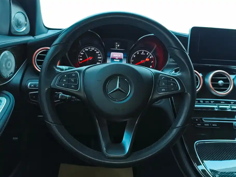 Mercedes-Benz GLC 2018 GLC 260 4MATIC Luxury фото 15