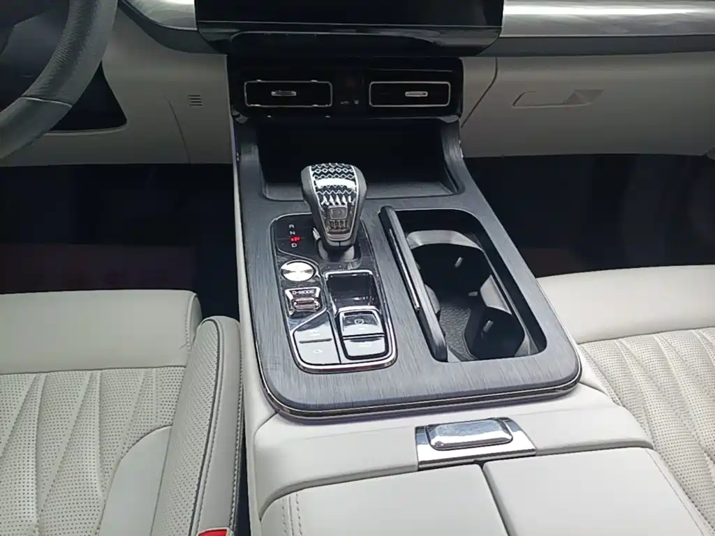 Photo 14 - GAC Trumpchi Trumpchi GS8