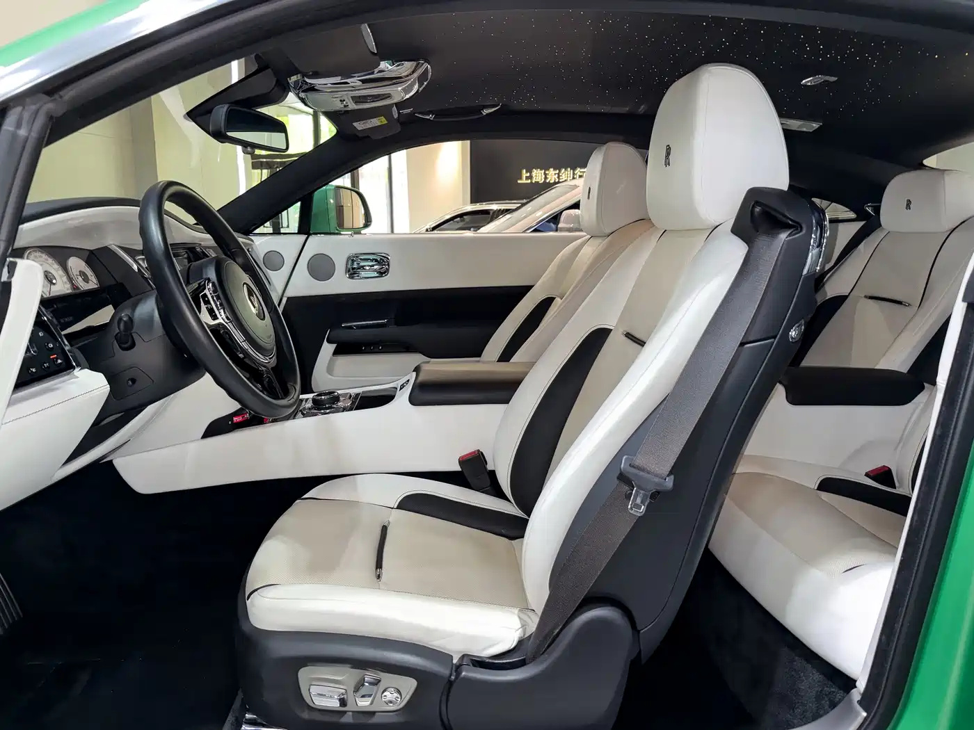Photo 13 - Rolls-Royce Wraith