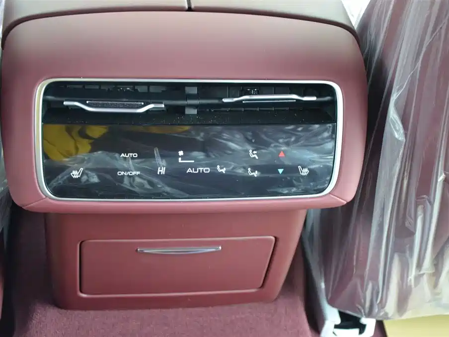 TANK TANK 700 NEW ENERGY