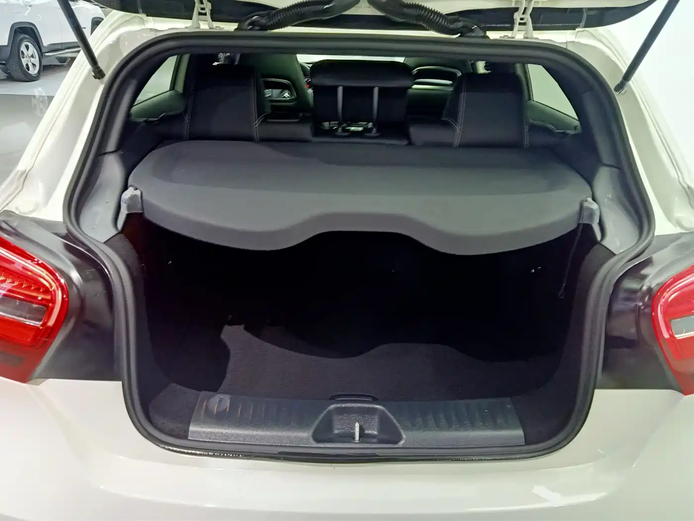 Mercedes-Benz A-Class (Import) 2016 A 180 фото 21