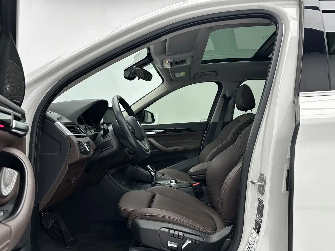 BMW X1 2022 sDrive20Li Fashion фото 5
