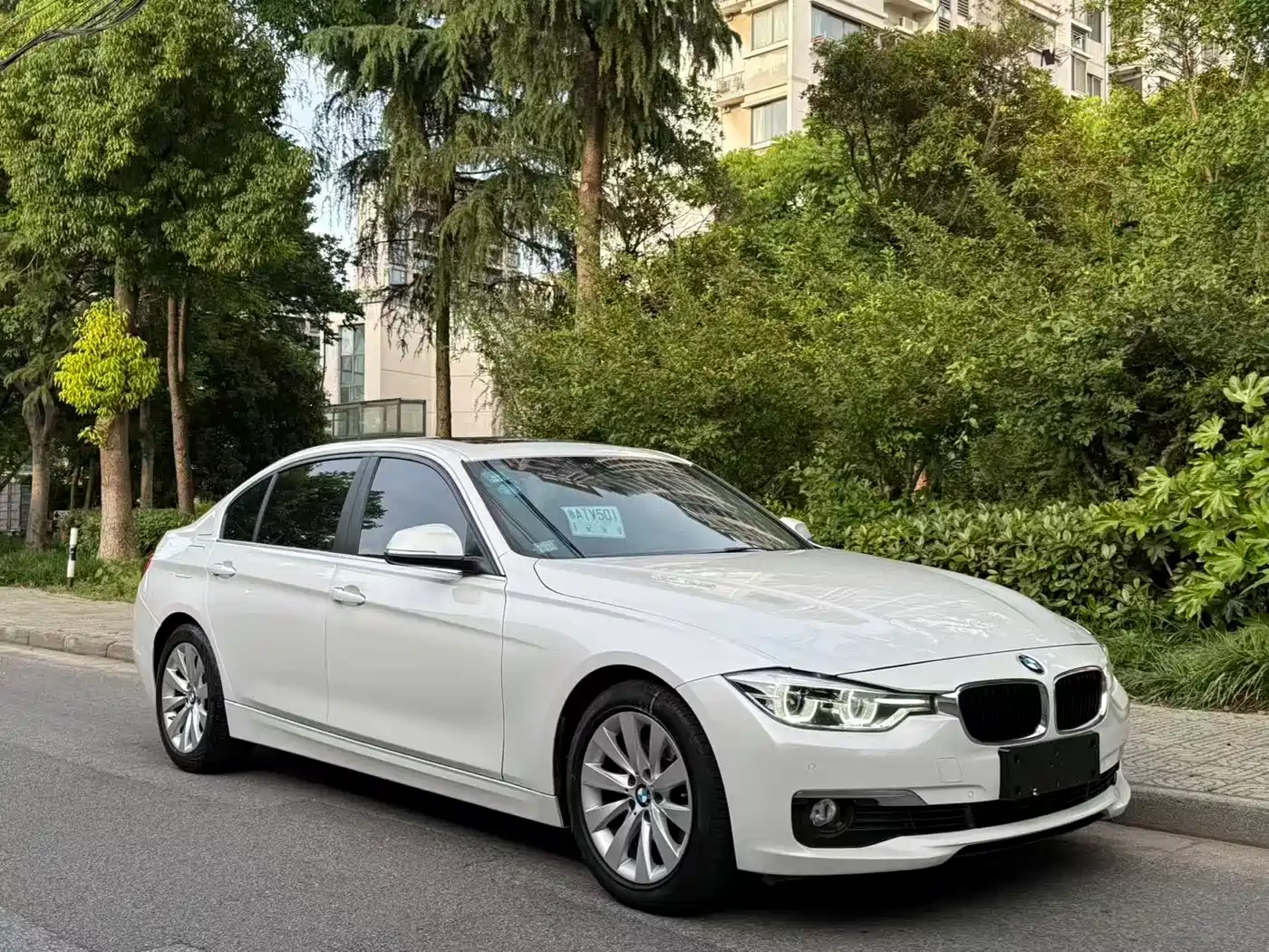 BMW 3 Series 2017 318Li Fashion фото 3