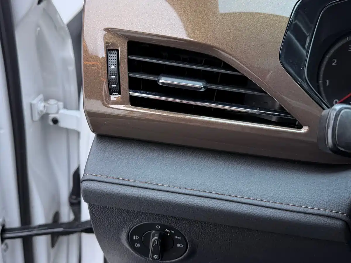 Volkswagen Tharu 2021 Model 280TSI 2WD Comfort Edition фото 6