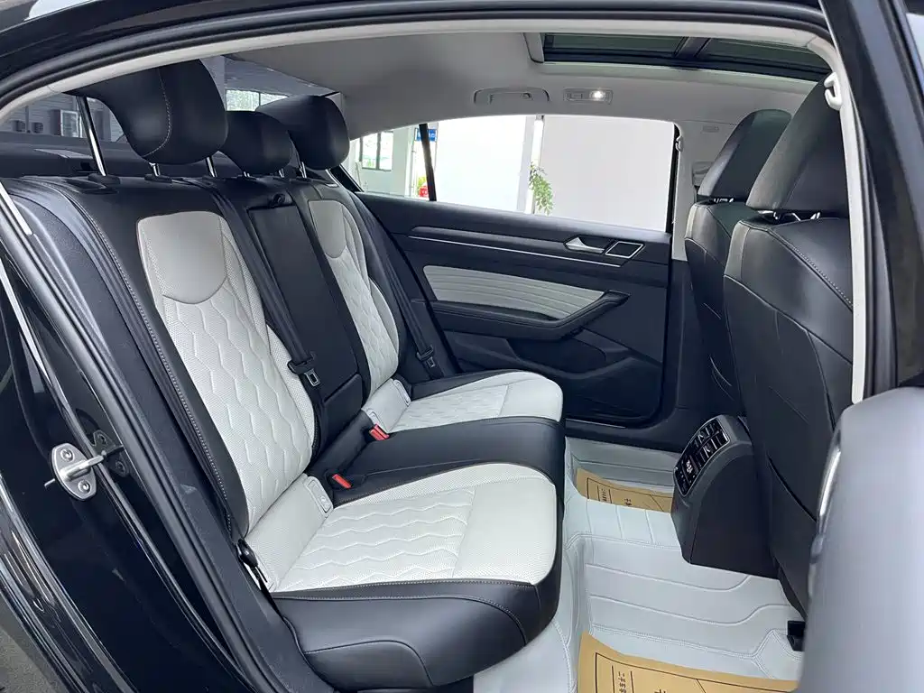 Volkswagen Magotan 2026 2026 Model 30 Million Special Selection 380TSI DSG Luxury