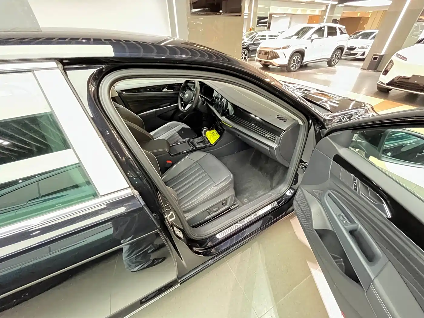 Volkswagen Passat 2026 2023 330TSI Premium Edition