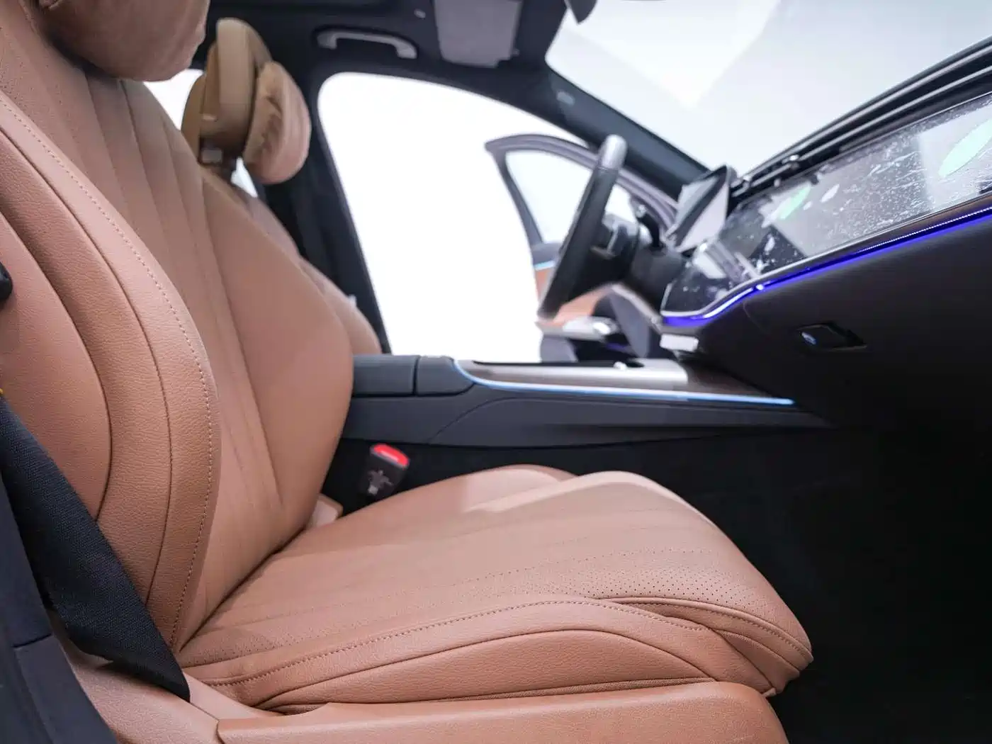 Mercedes-Benz E-Class 2024 Model E 300 L Luxury фото 24