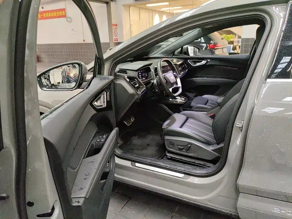 Audi Q4 e-tron 2024 40 e-tron Creation Edition фото 8