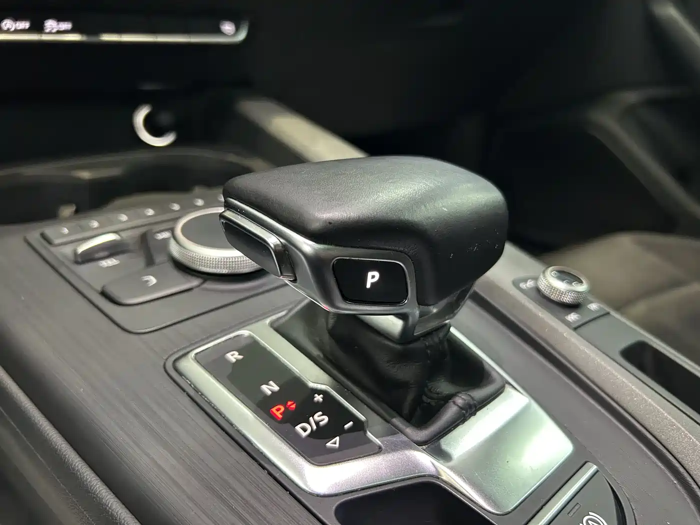 Audi A4L 2017 Plus 40 TFSI Progressive фото 13