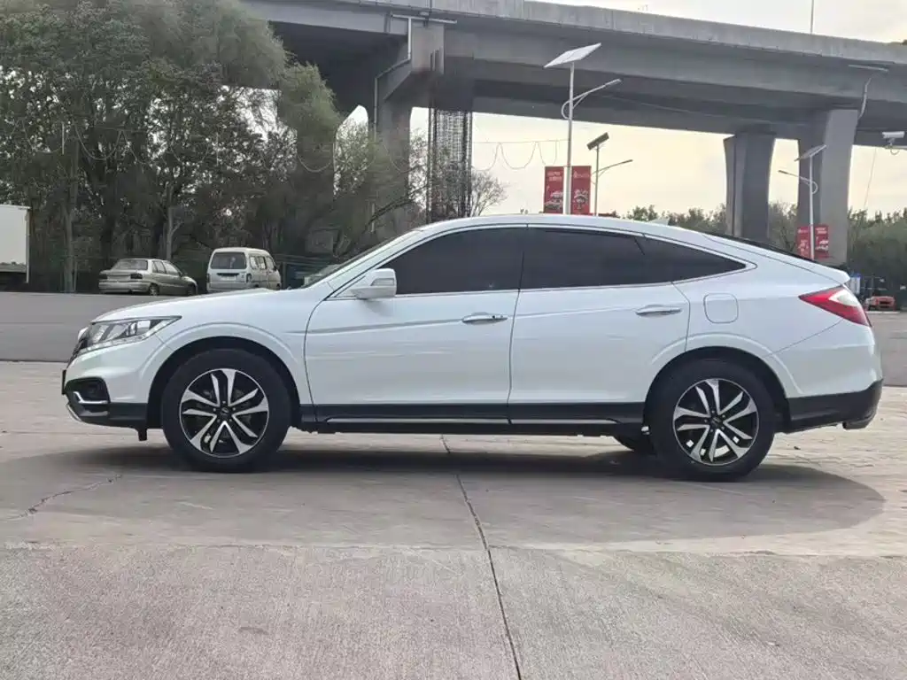 Honda Crosstour 2016 2016 2.4L Luxury Edition