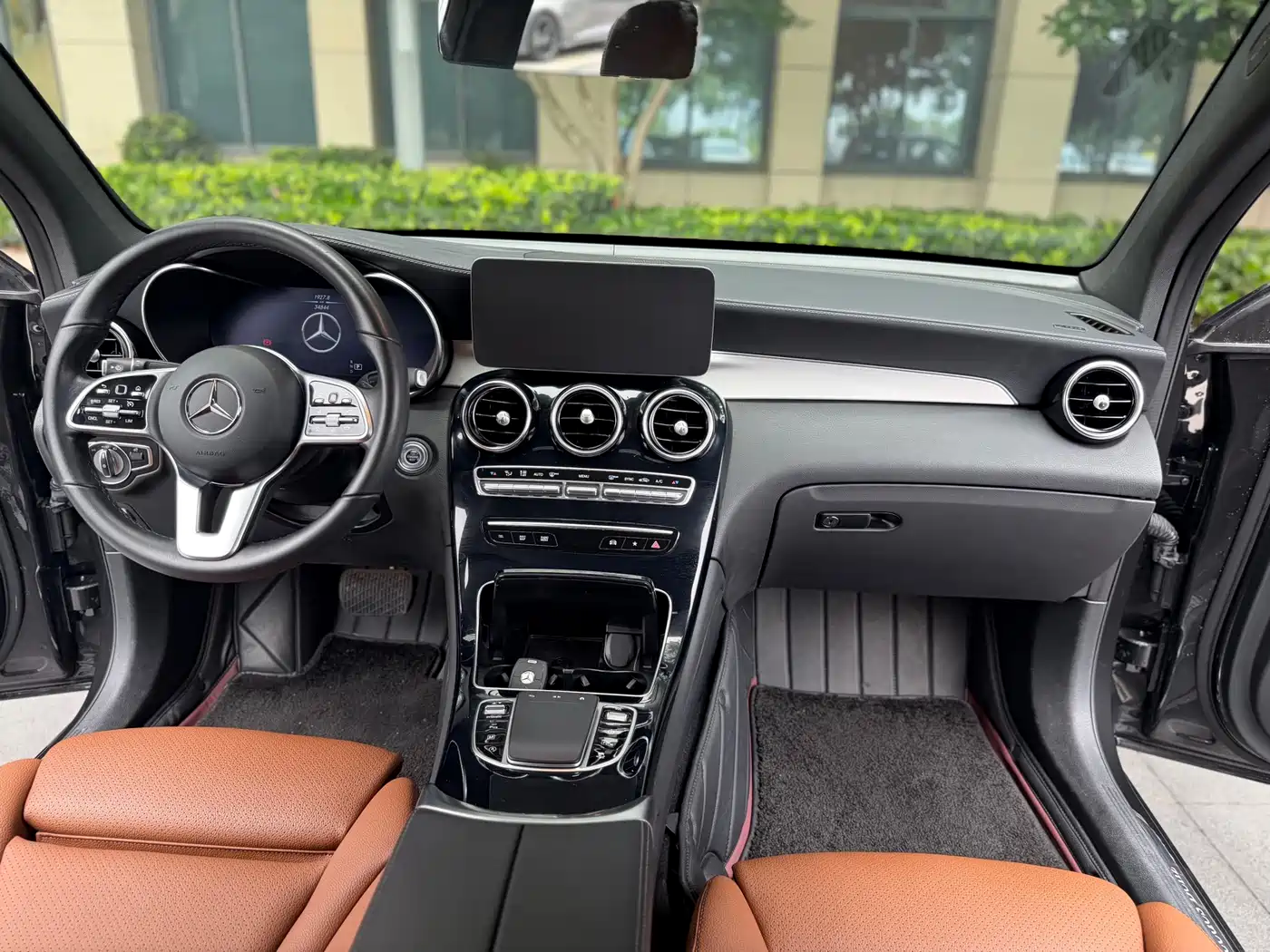 Mercedes-Benz GLC Coupe 2020 GLC 260 4MATIC Coupe SUV фото 5