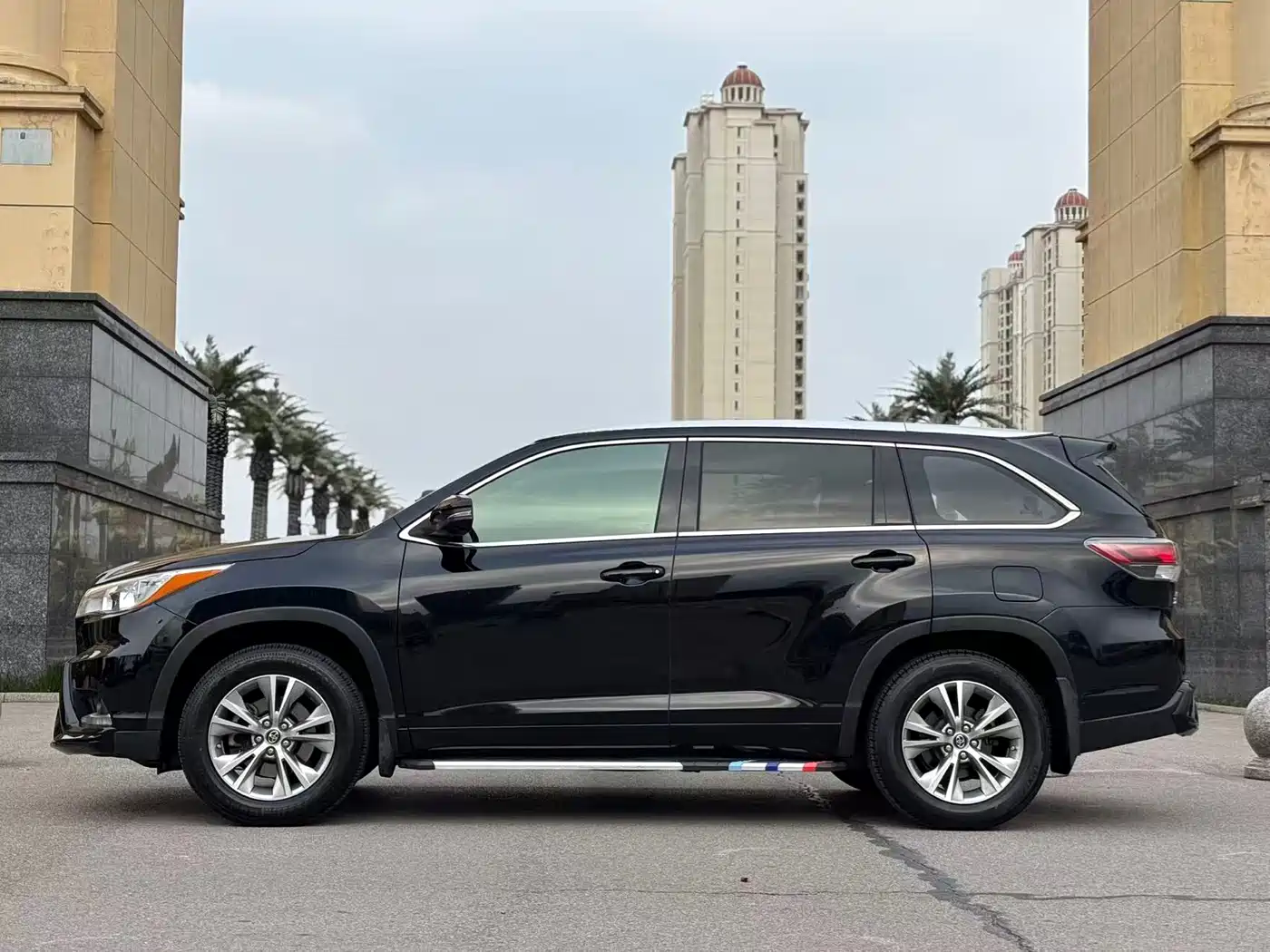 Toyota Highlander 2017 2.0T 4WD Elite 7-Seater фото 2