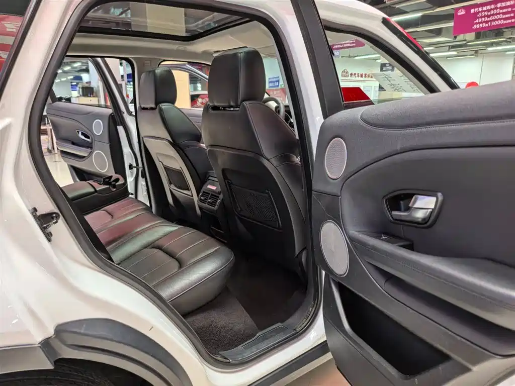 Land Rover Range Rover Evoque 2018 240PS PURE Trend фото 8